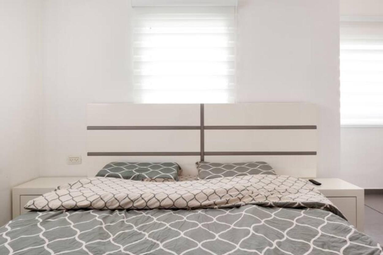 Oַ&O Group-Amazing Apt Bat-Yam 3 Min Walk To Beach بات يام المظهر الخارجي الصورة