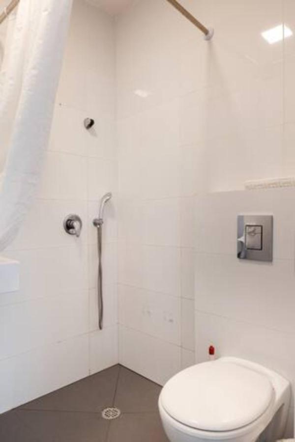 Oַ&O Group-Amazing Apt Bat-Yam 3 Min Walk To Beach بات يام المظهر الخارجي الصورة