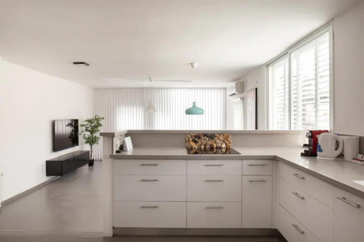 Oַ&O Group-Amazing Apt Bat-Yam 3 Min Walk To Beach بات يام المظهر الخارجي الصورة